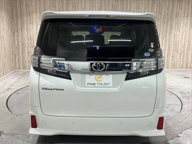 TOYOTA VELLFIRE 2015