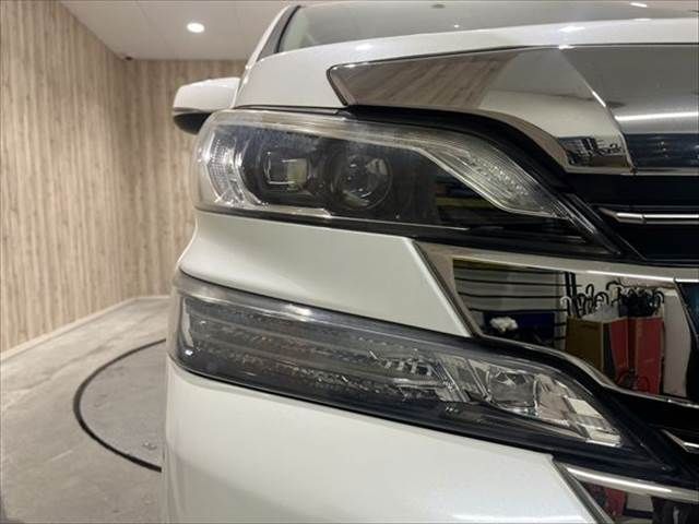 TOYOTA VELLFIRE 2015