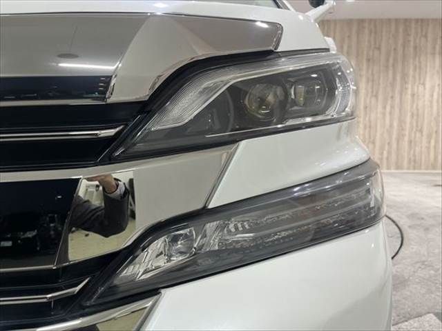 TOYOTA VELLFIRE 2015