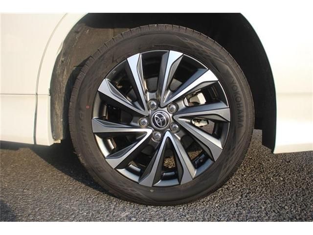 TOYOTA VOXY HYBRID 2025