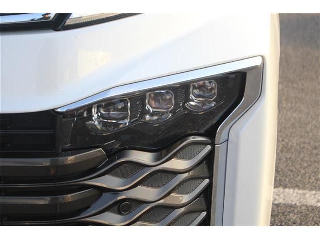 TOYOTA VOXY HYBRID 2025