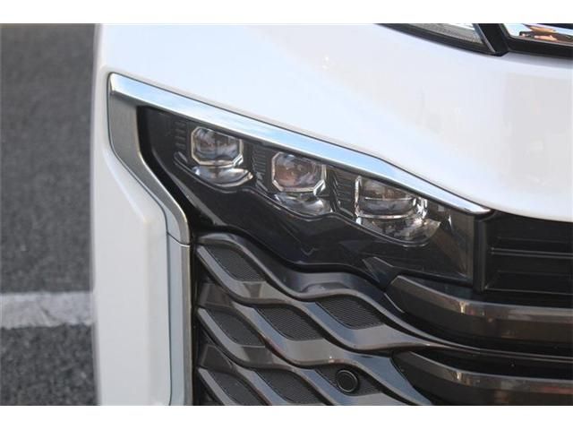 TOYOTA VOXY HYBRID 2025