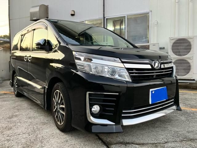 TOYOTA VOXY 2015