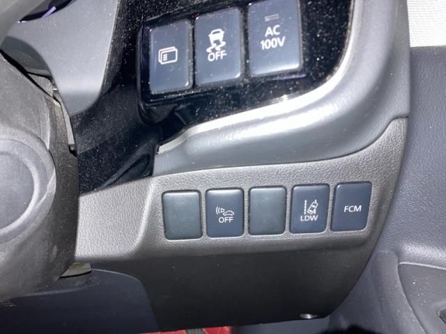 MITSUBISHI OUTLANDER PHEV 2013