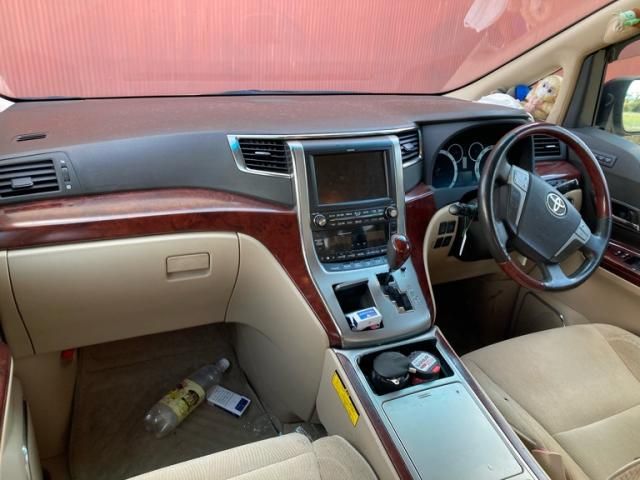 TOYOTA ALPHARD 4WD 2011
