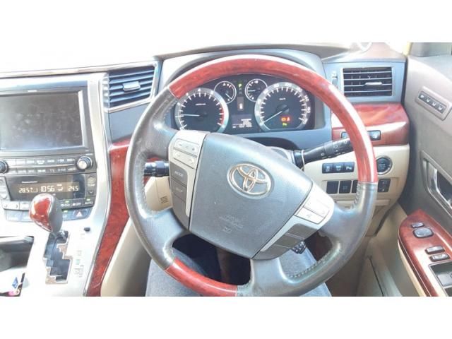 TOYOTA ALPHARD 4WD 2011