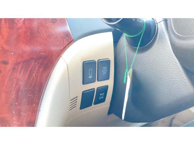 TOYOTA ALPHARD 4WD 2011