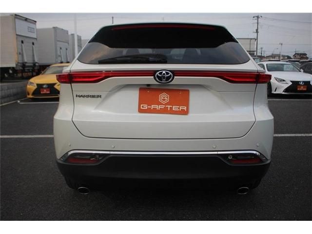 TOYOTA HARRIER 4WD 2020