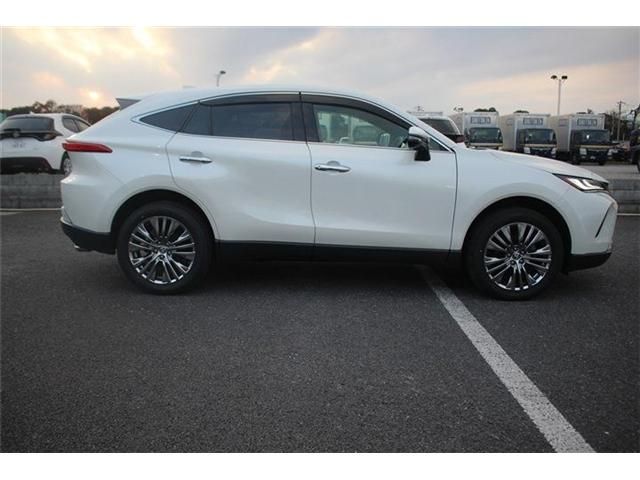 TOYOTA HARRIER 4WD 2020