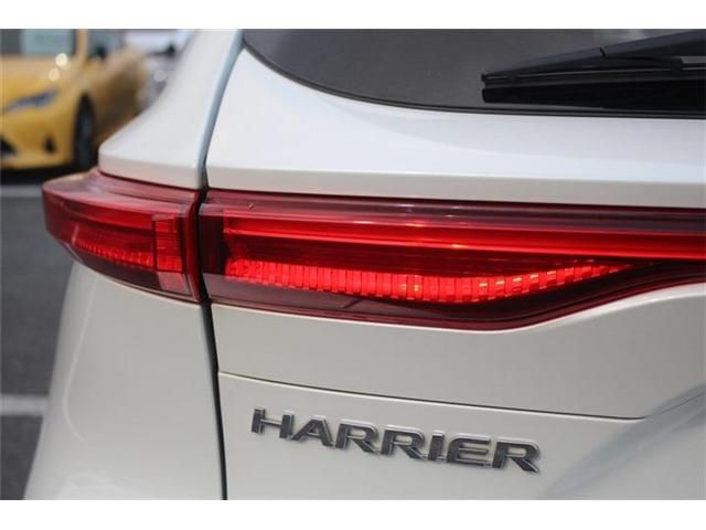 TOYOTA HARRIER 4WD 2020