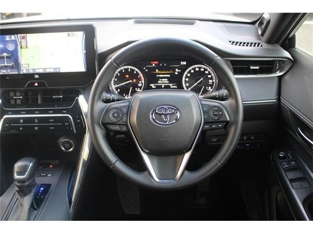 TOYOTA HARRIER 4WD 2020