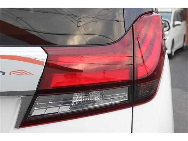 TOYOTA ALPHARD hybrid 4WD 2015