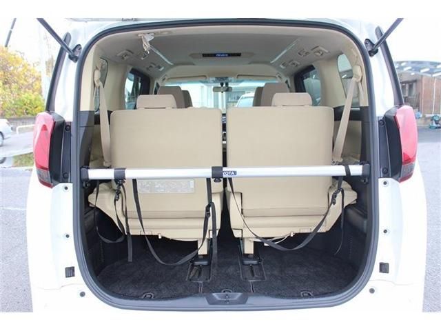 TOYOTA ALPHARD hybrid 4WD 2015