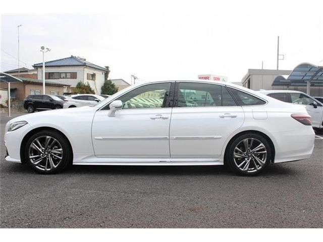 TOYOTA CROWN sedan hybrid 2021