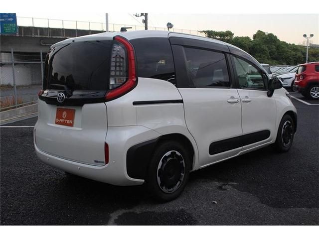 TOYOTA SIENTA 2023