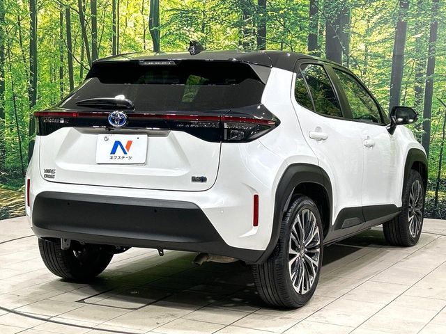 TOYOTA YARIS CROSS HYBRID 2023