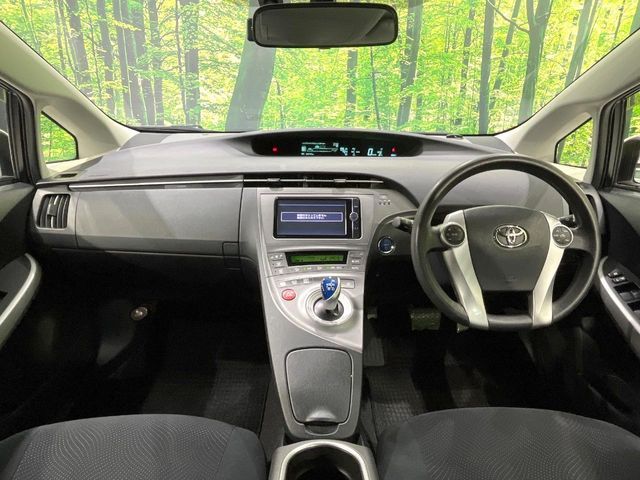 TOYOTA PRIUS 2012