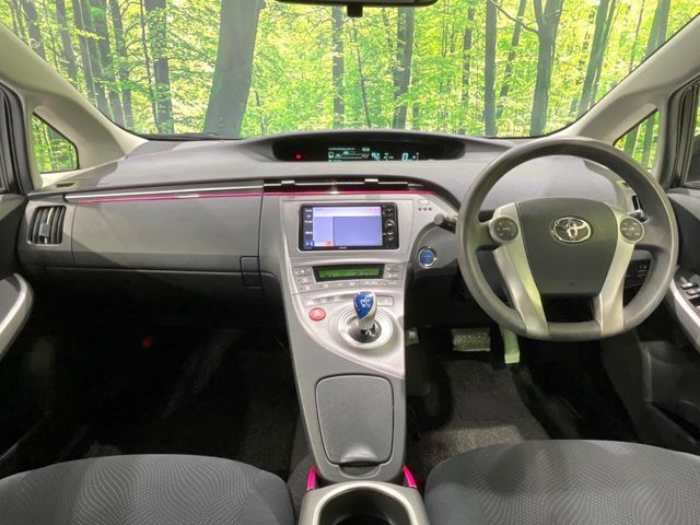 TOYOTA PRIUS 2012