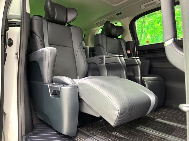 TOYOTA ALPHARD 2023