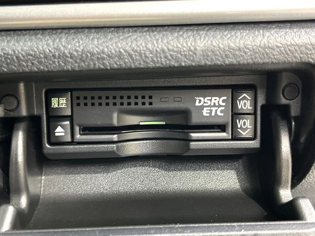 TOYOTA CROWN MAJESTA HYBRID 2014