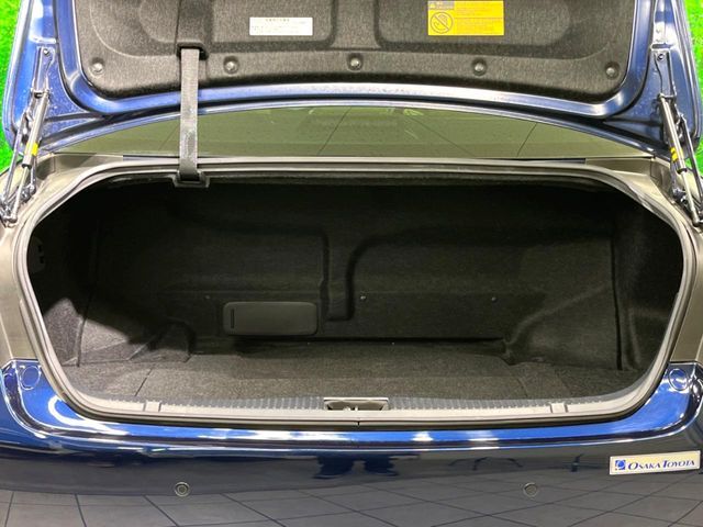 TOYOTA CROWN MAJESTA HYBRID 2014