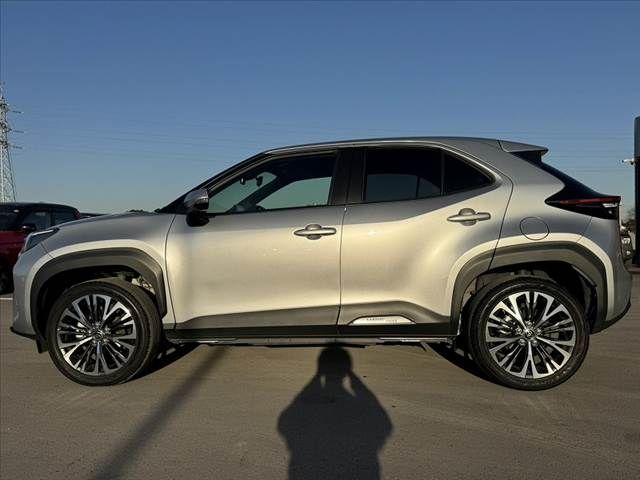 TOYOTA YARIS CROSS HYBRID 2023
