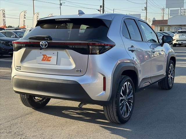 TOYOTA YARIS CROSS HYBRID 2023