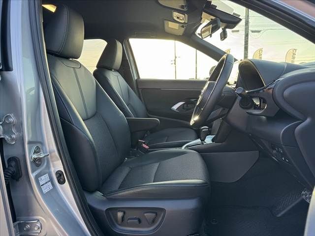 TOYOTA YARIS CROSS HYBRID 2023