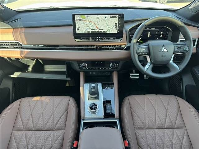 MITSUBISHI OUTLANDER PHEV 2025