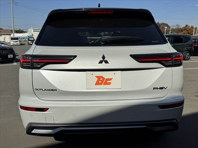 MITSUBISHI OUTLANDER PHEV 2025