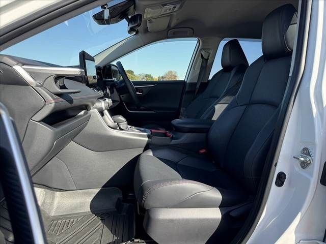 TOYOTA RAV4 4WD 2024