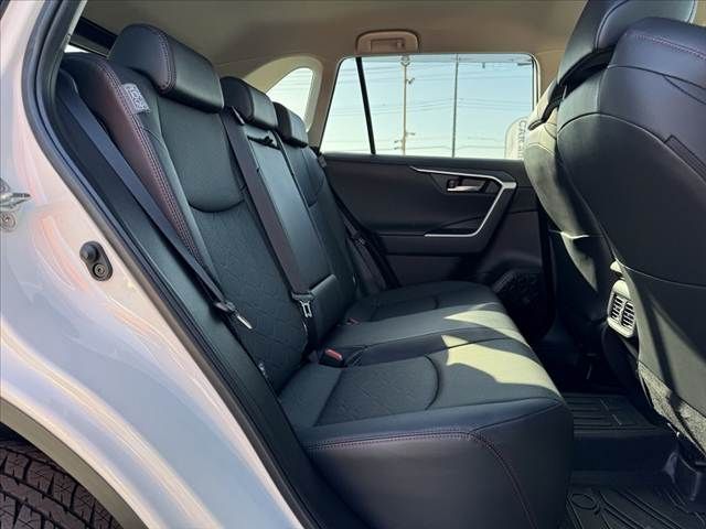 TOYOTA RAV4 4WD 2024