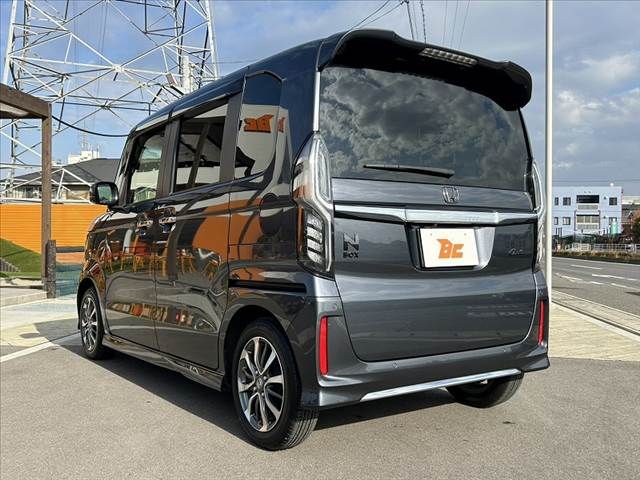 HONDA N-BOX 2022