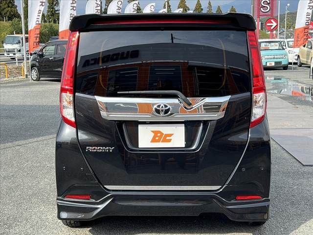 TOYOTA ROOMY 2019