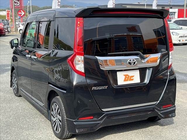 TOYOTA ROOMY 2019
