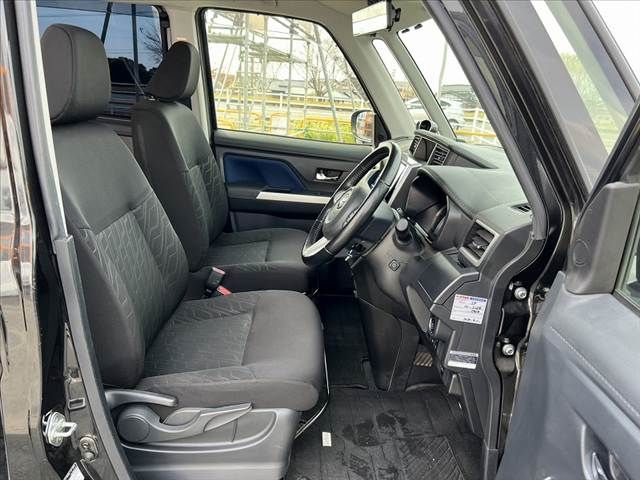 TOYOTA ROOMY 2019