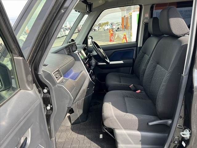 TOYOTA ROOMY 2019