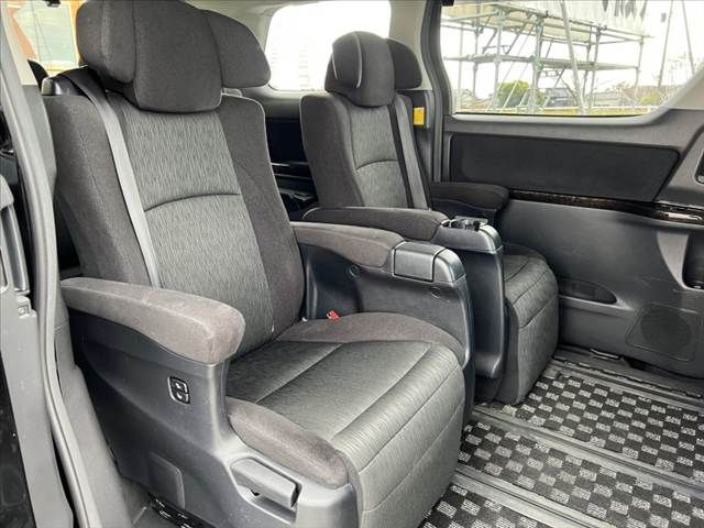 TOYOTA VELLFIRE 2014