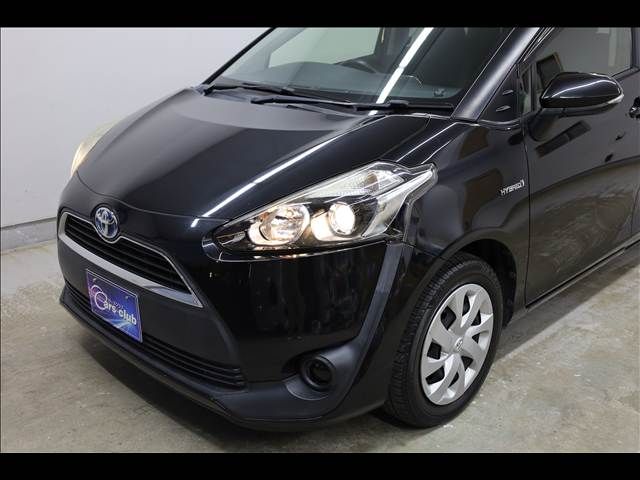 TOYOTA SIENTA HYBRID 2016