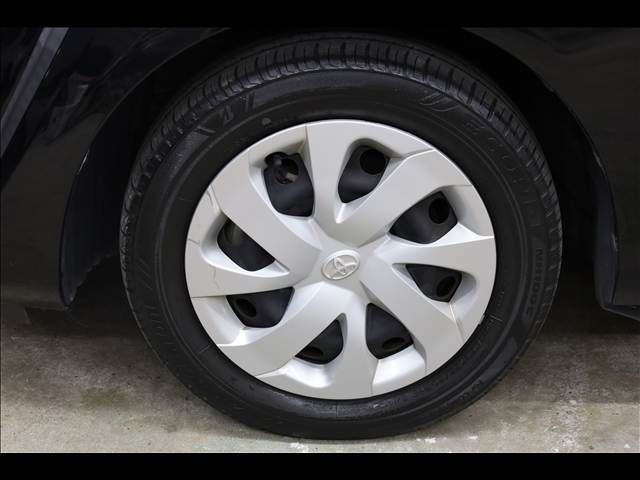 TOYOTA SIENTA HYBRID 2016