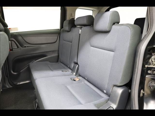 TOYOTA SIENTA HYBRID 2016