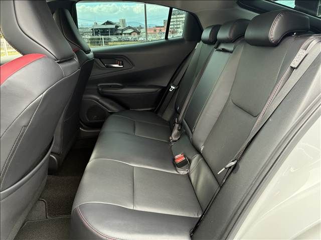 TOYOTA PRIUS PHV 2023