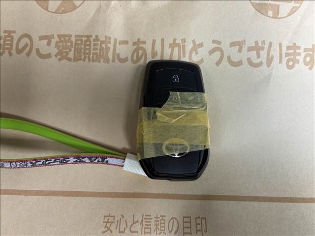 TOYOTA PRIUS PHV 2023