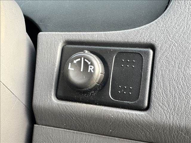 NISSAN CARAVAN coach 2004