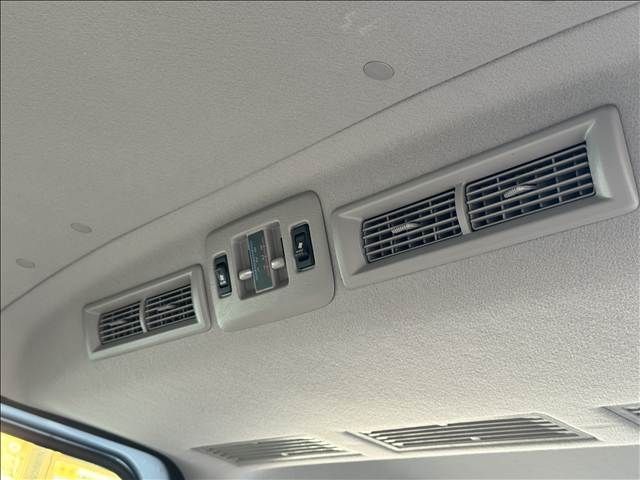 NISSAN CARAVAN coach 2004