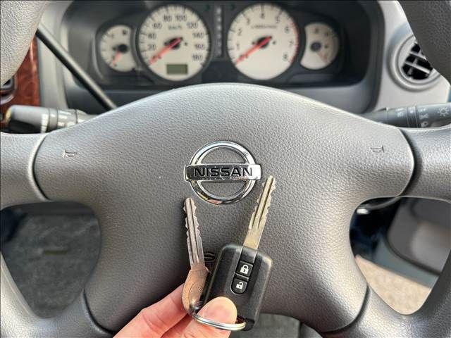 NISSAN CARAVAN coach 2004