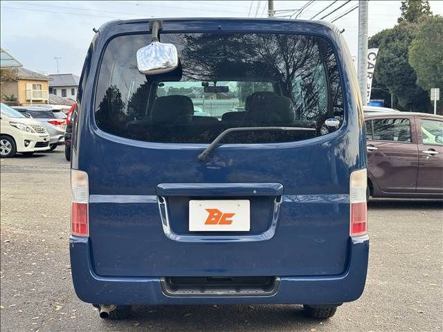 NISSAN CARAVAN coach 2004