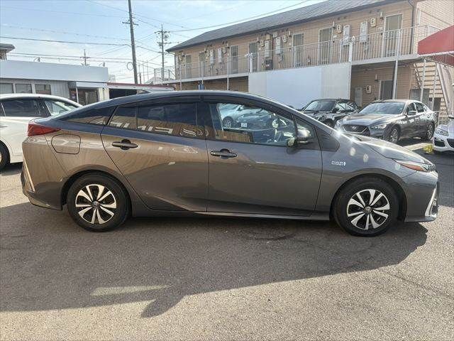 TOYOTA PRIUS PHV 2018