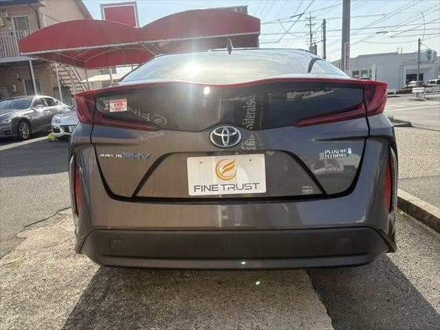 TOYOTA PRIUS PHV 2018
