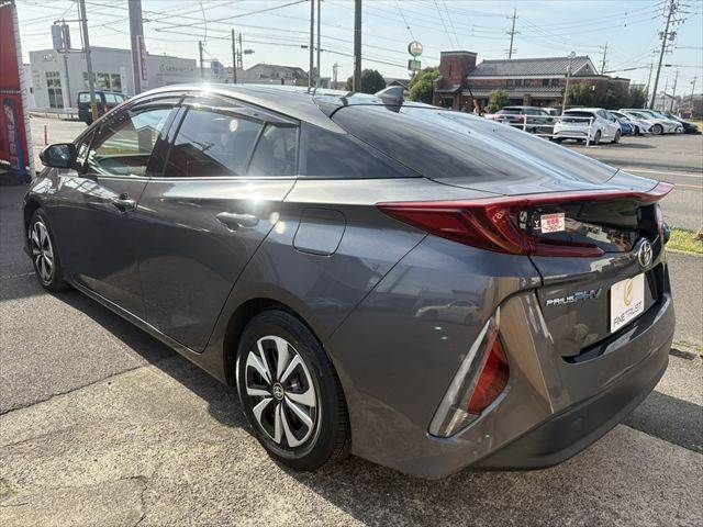 TOYOTA PRIUS PHV 2018